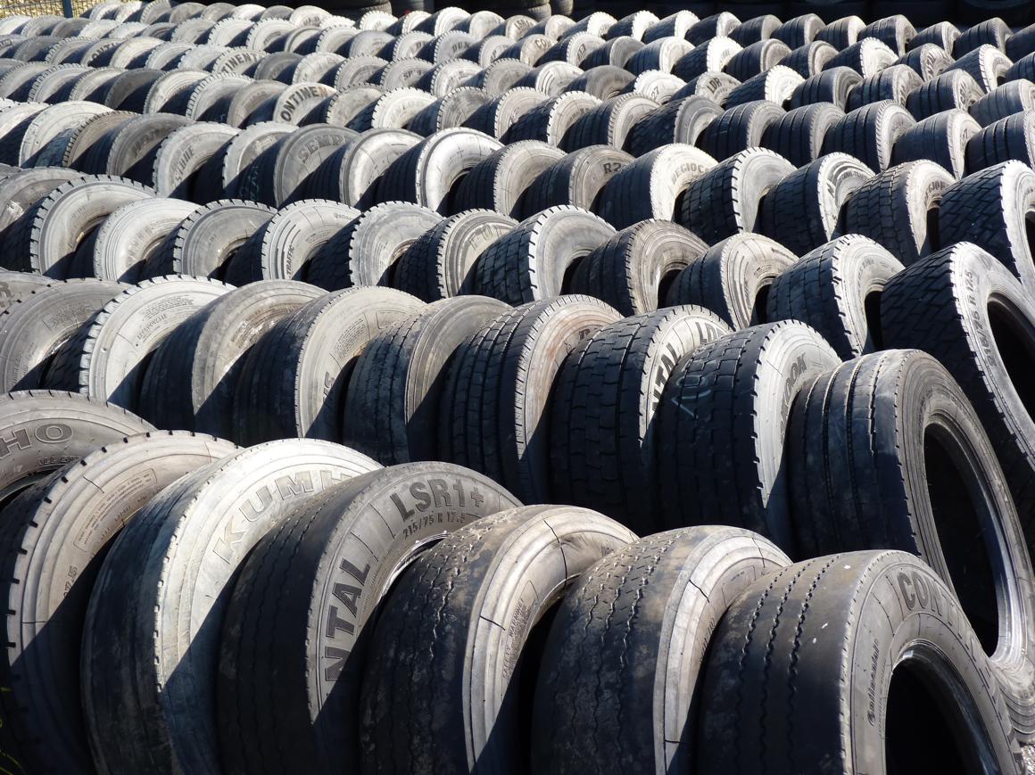 Used tires and carcass trade